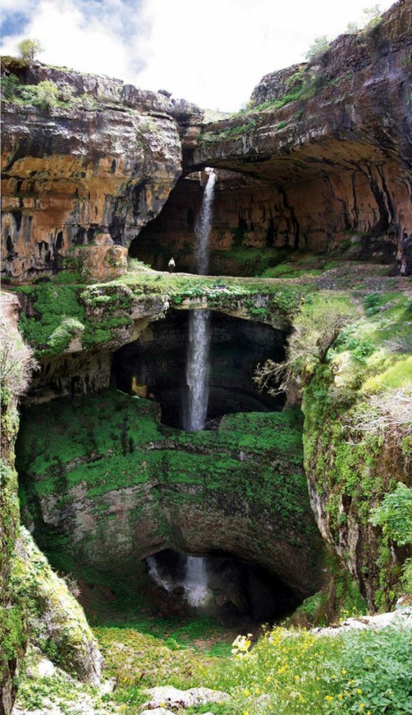 http://www.duskyswondersite.com/wp-content/uploads/2012/03/visit-Baatara-Gorge-Waterfall-Tannourine-Lebanon-590x1024.jpg