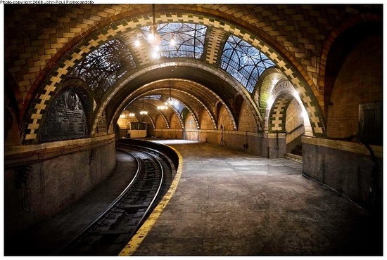 http://www.duskyswondersite.com/wp-content/uploads/2013/04/aband-NYCs-City-Hall-Subway-Station-was-first-constructed-over-100-years-ago-a-part-of-New-York%E2%80%99s-earliest-underground-transport-network.-It-has-been-shut-down-and-untouched-since-1945..jpg