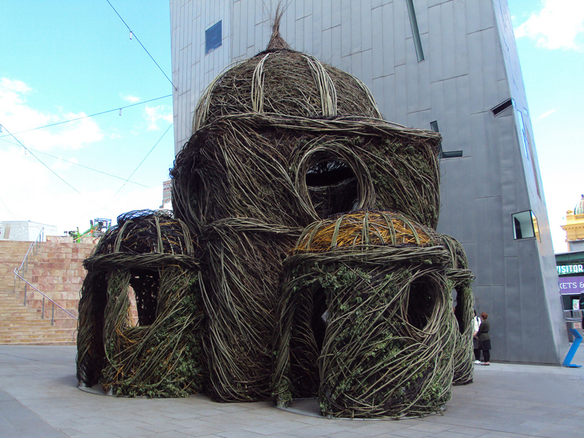 By Patrick Dougherty, made from willows