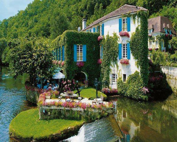  Le Moulin de l’Abbaye Hotel in Brantome, France