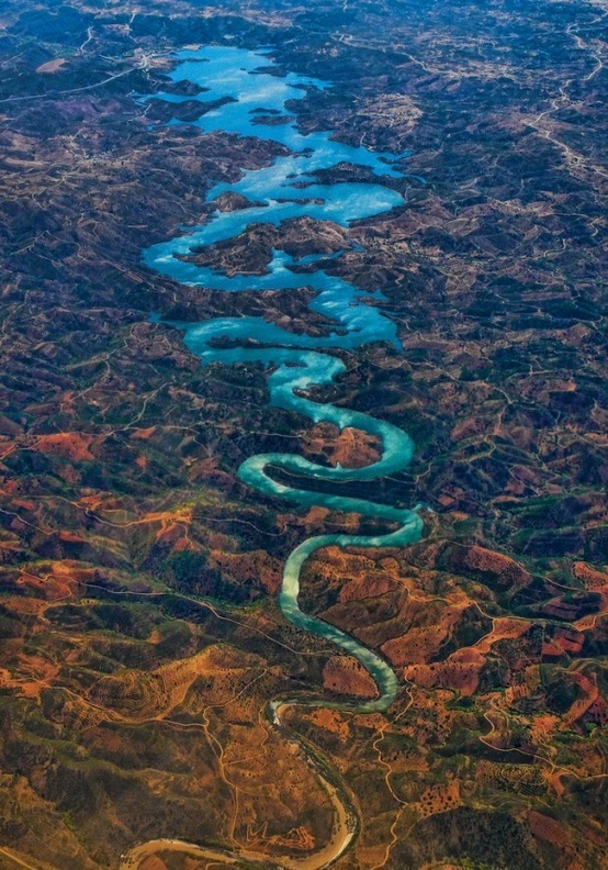  The Blue Dragon, Portugal