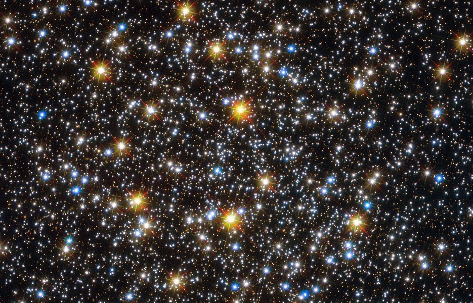 Globular clusters are some of the oldest structures in the universe. Image via NASA