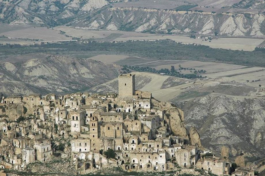 Abandoned medieval village – Craco, Italy