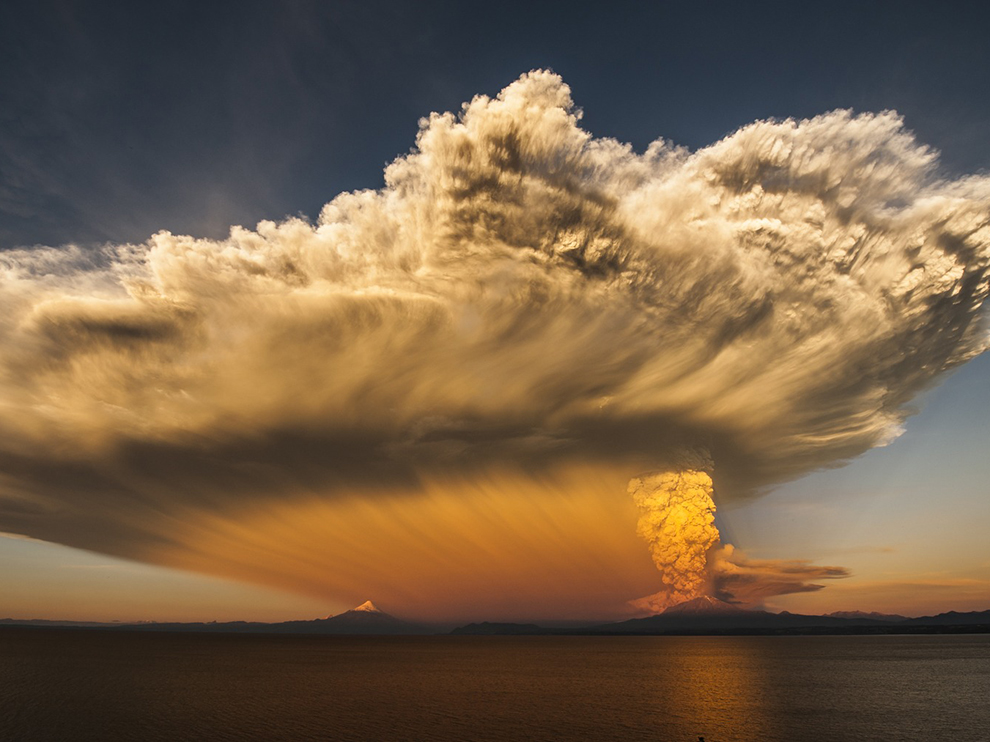 An eruption creates a mountain of ash and smoke over Calbuco Volcano near Puerto Varas, Chile. Photograph and caption by Cote Baeza